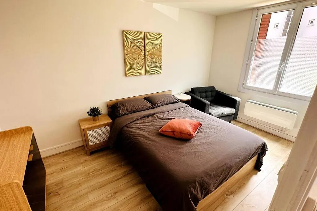 Apartment Appartement 3 Chambres + Parking A Lyon 7 France