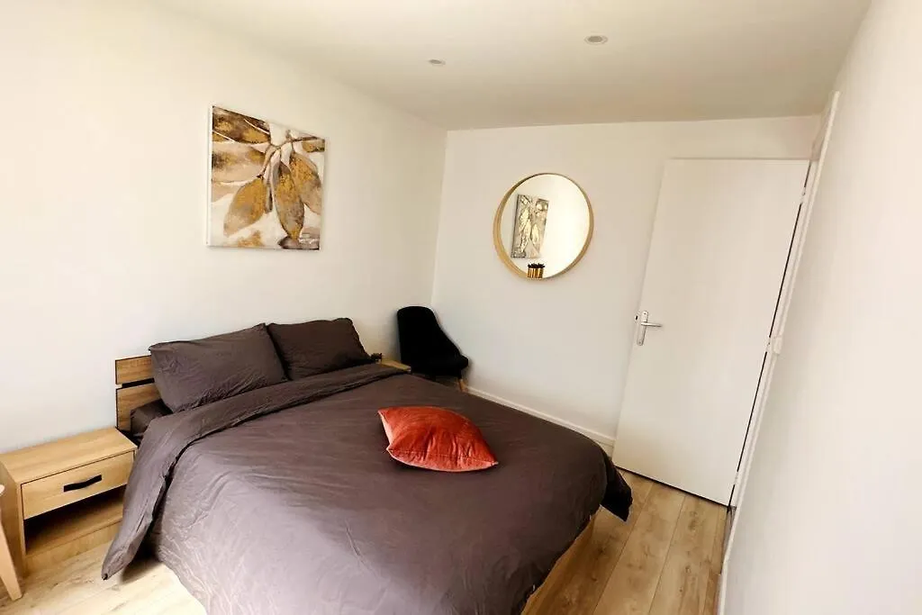 Appartement 3 Chambres + Parking A Lyon 7