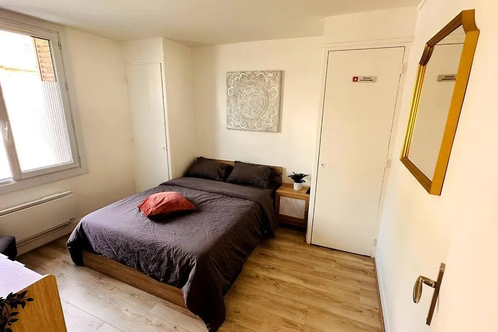 Appartement 3 Chambres + Parking A Lyon 7 France
