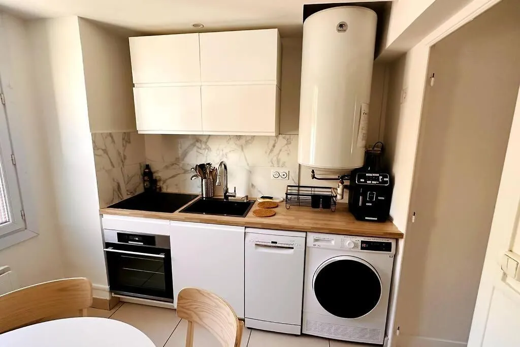 Apartment Appartement 3 Chambres + Parking A Lyon 7