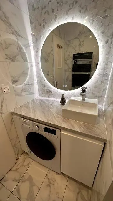 Appartement 3 Chambres + Parking A Lyon 7 0*,