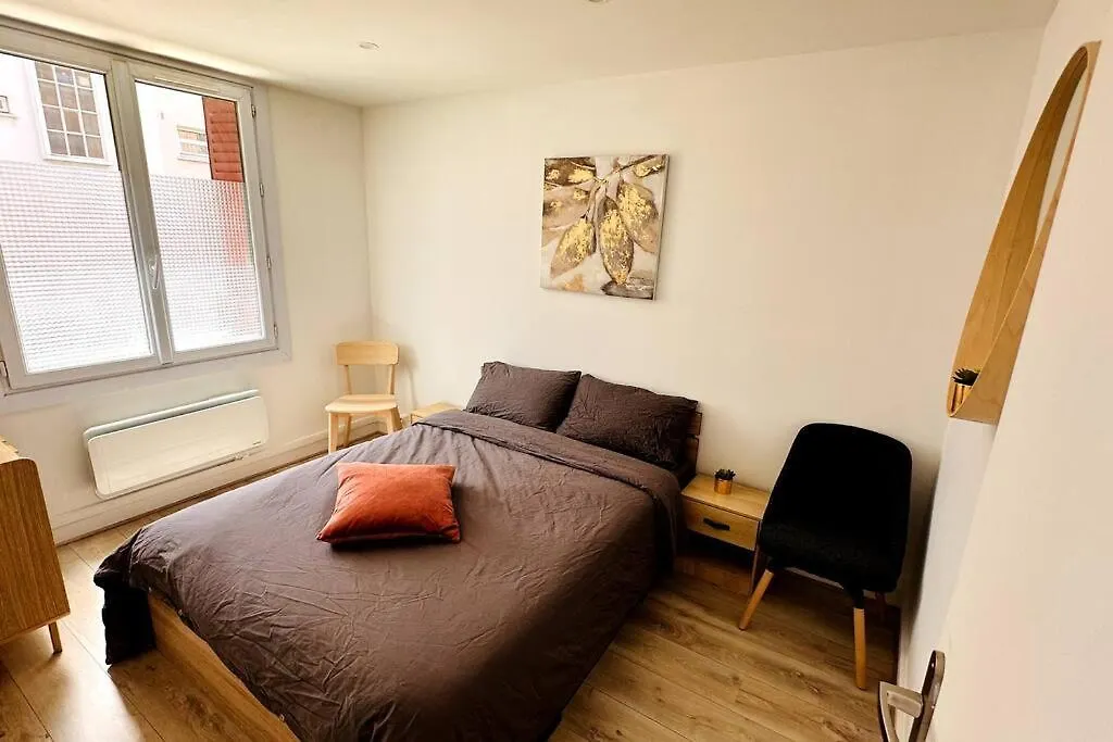 Appartement 3 Chambres + Parking A Lyon 7 0*,  Francja